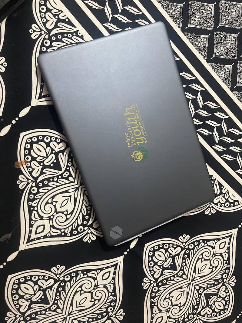 Laptop 0