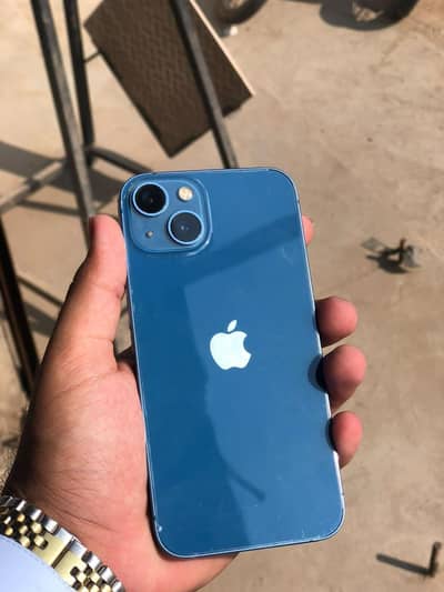 Apple iPhone 13