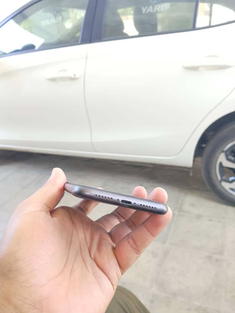 Apple iPhone 11 6
