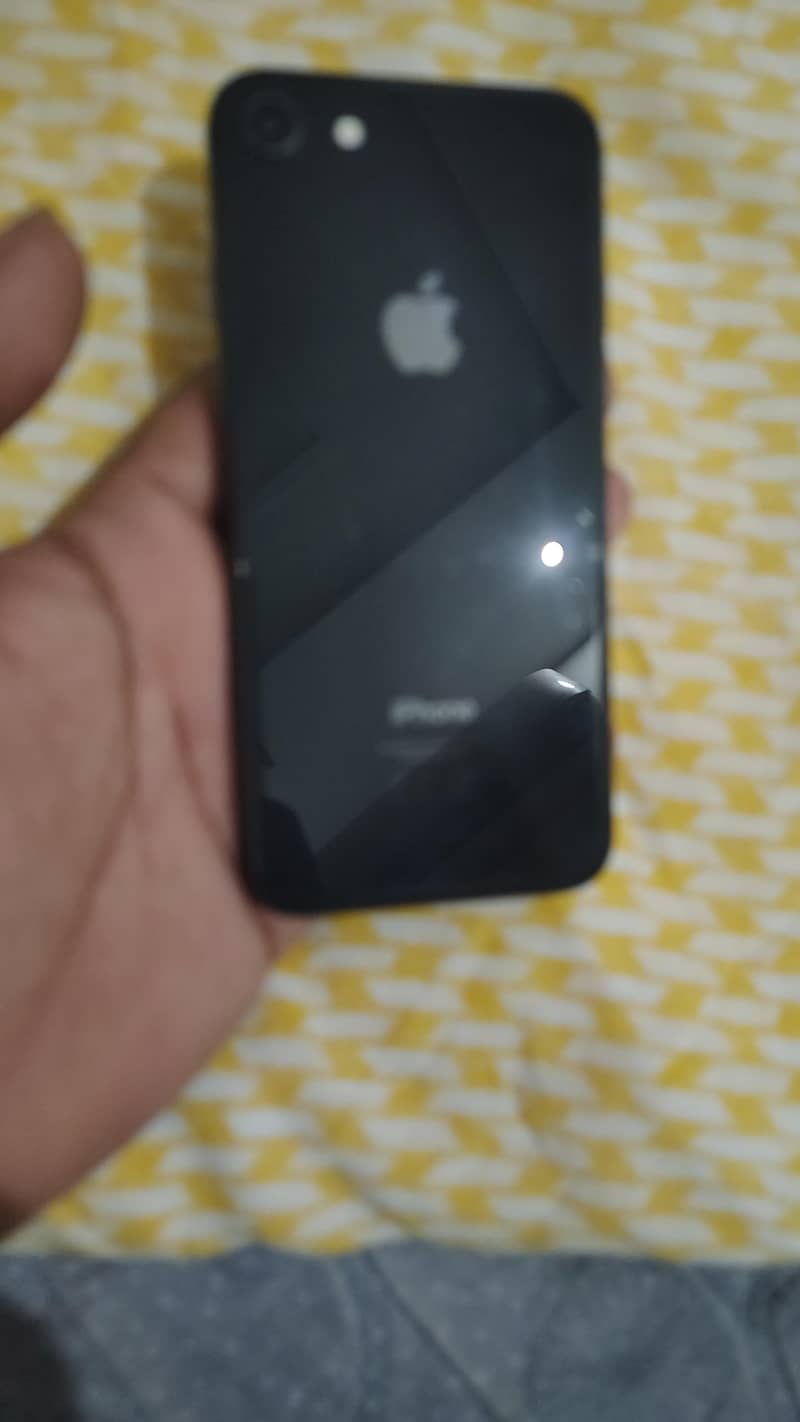 Apple iPhone 8 5