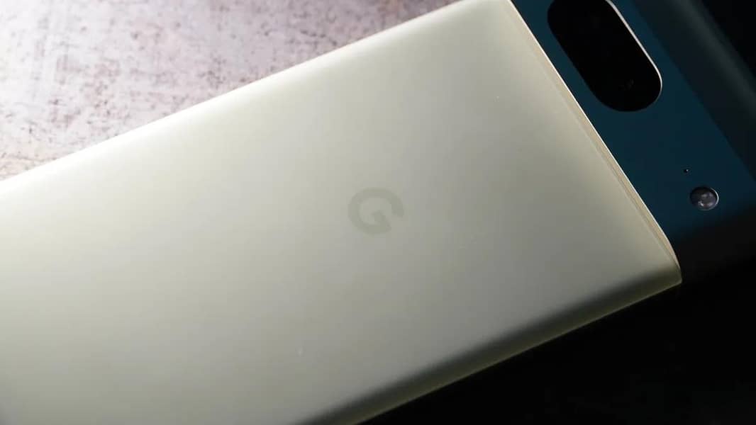 Google Pixel 7 4