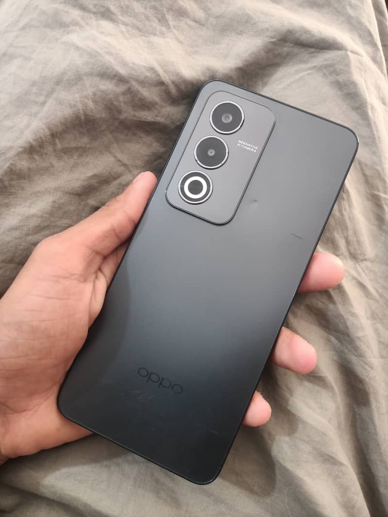 OPPO A3 Pro 3