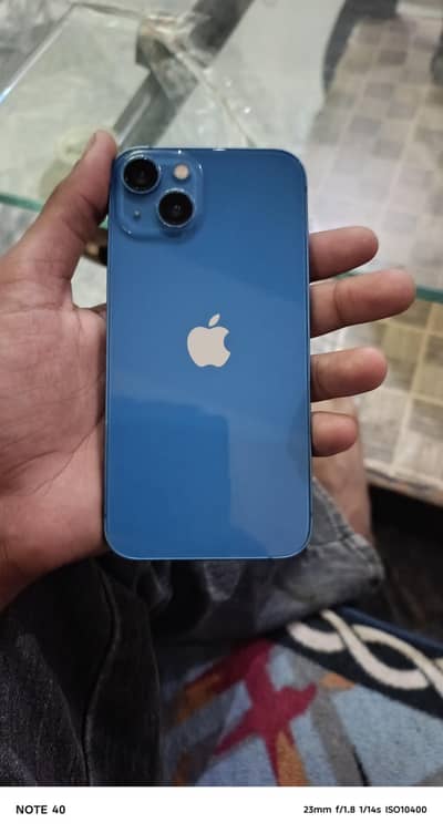 Apple iPhone 13