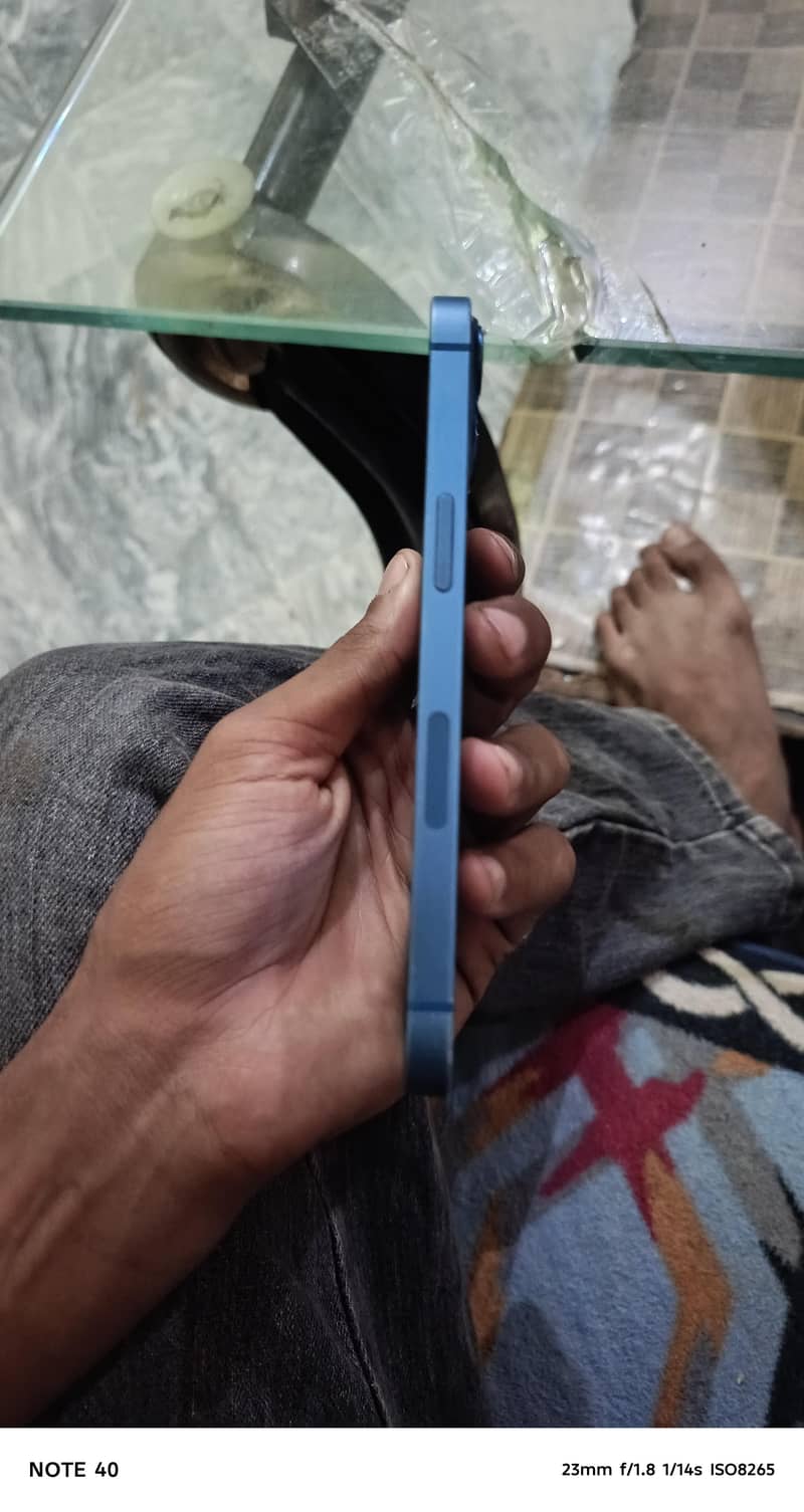 Apple iPhone 13 1