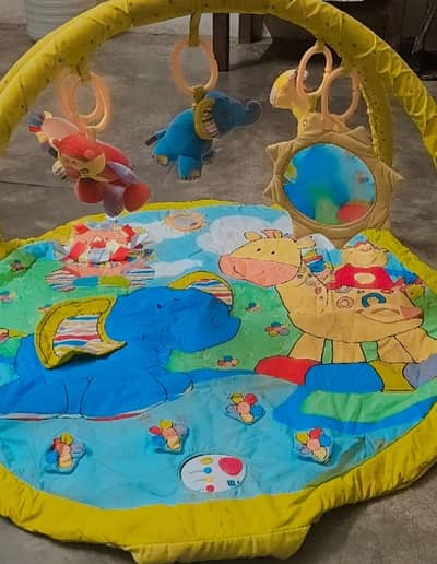 baby playing music mat