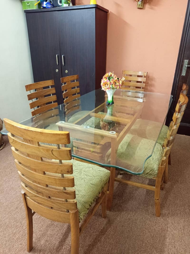 Dining table 4