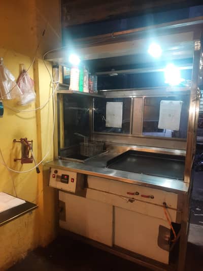 Shuwarma Counter & fryer