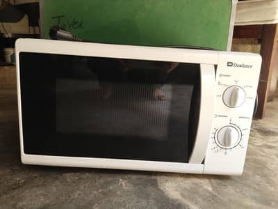 Dawlance Microwave Oven 20L DW-MD15-Full Working Conditions - White