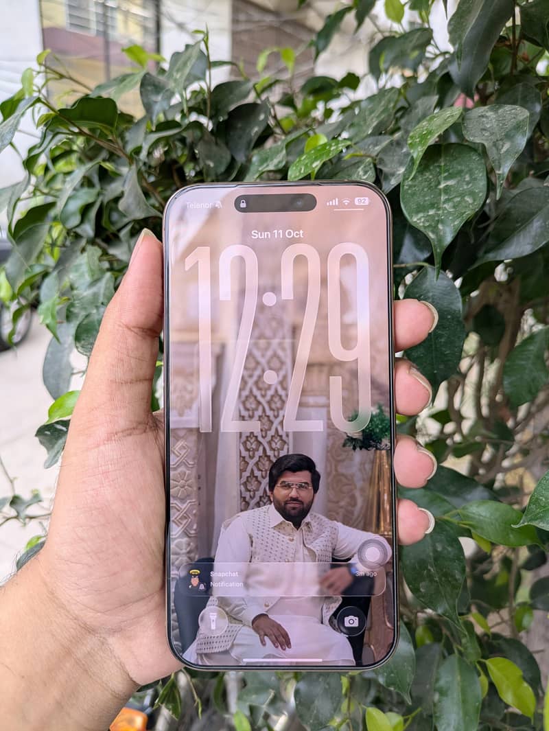 Apple iPhone 16 Pro Max 5