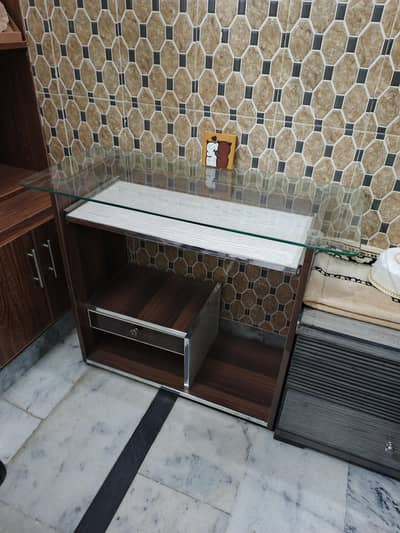 Computer table for sale