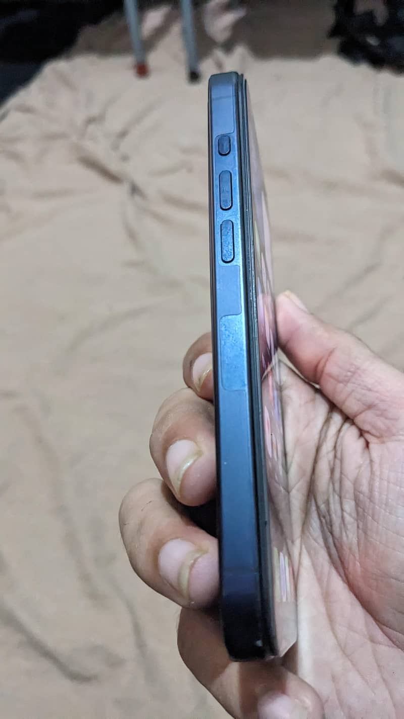 Apple iPhone 15 Pro 7