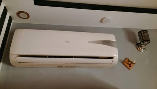 Hair AC sell Good condition for used home