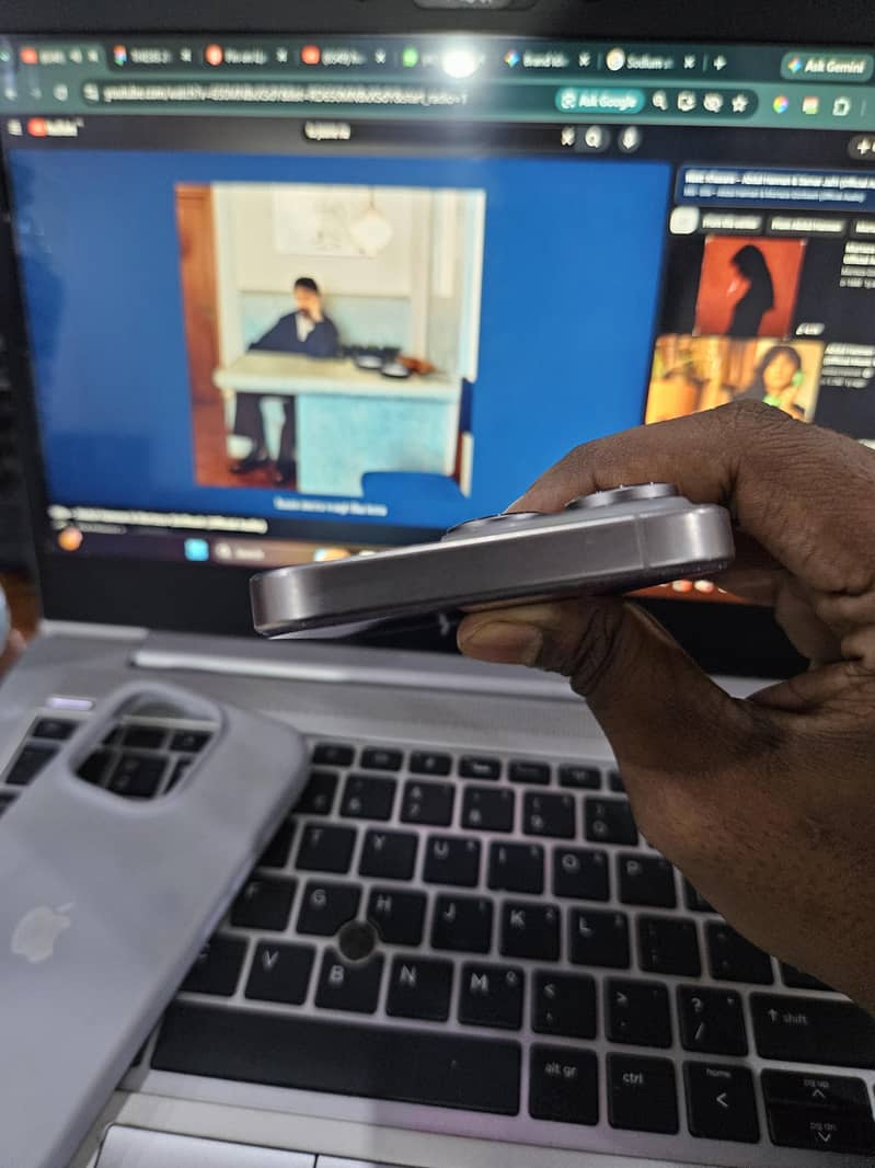 iPhone 15 Pro 3