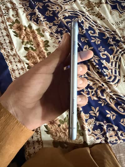 Apple iPhone XR