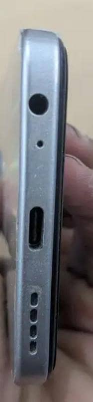 Infinix smart 9 HD 4 puls 4 64 argent Dena hai 03056522367