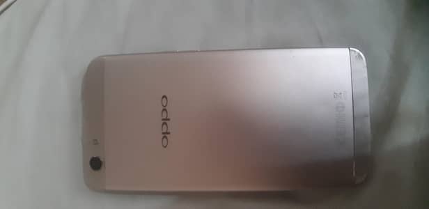 OPPO F1s