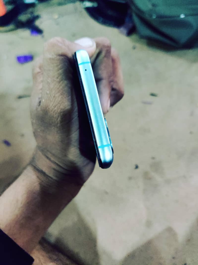 One Plus 8T 4