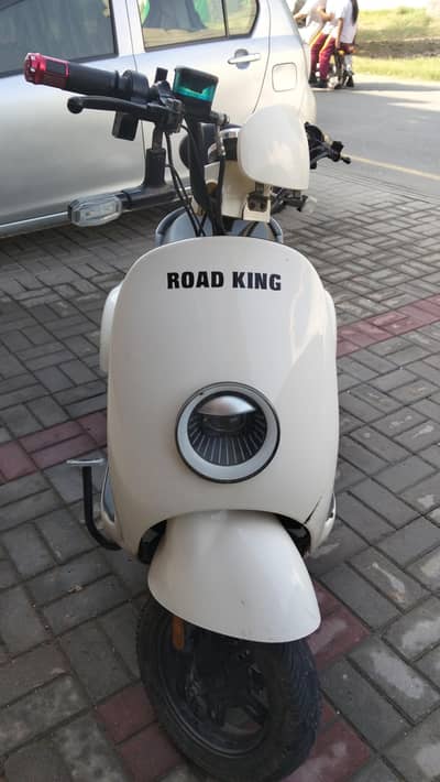 road king scooty