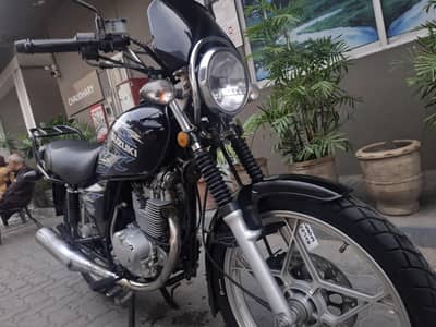 Suzuki GS 150 Special Edition – 2022 Model