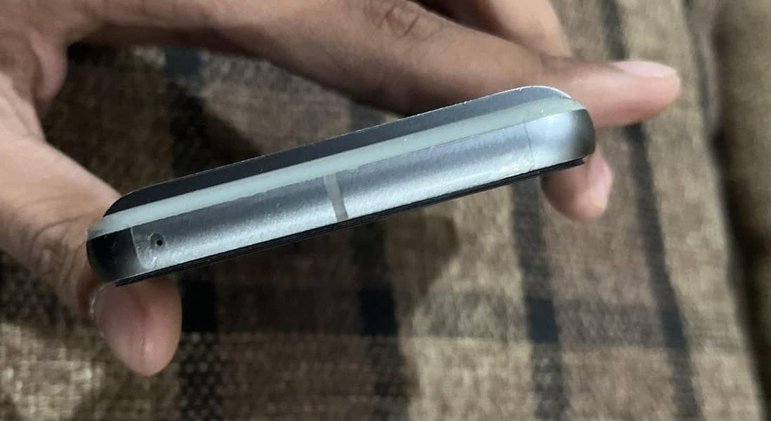 Google Pixel 8 2
