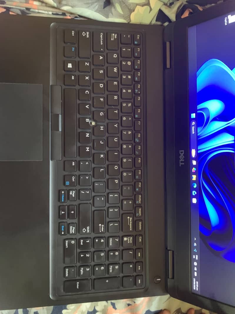 Dell precision 3530 workstation 1
