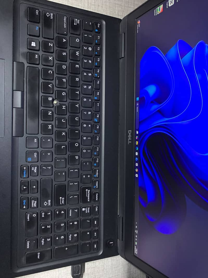 Dell precision 3530 workstation 4