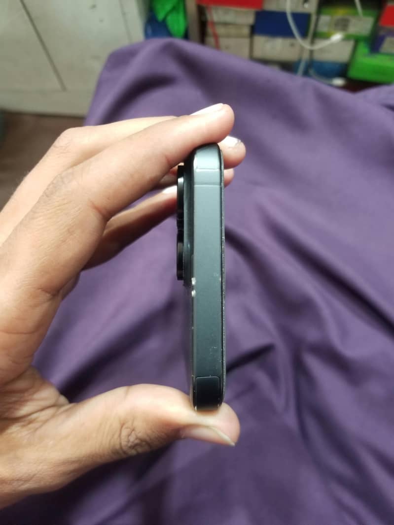 Apple iPhone 15 Pro Max 1