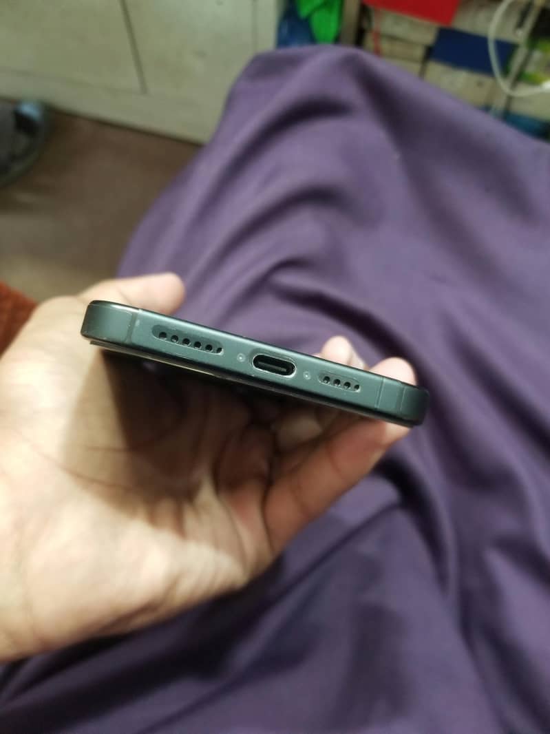 Apple iPhone 15 Pro Max 3