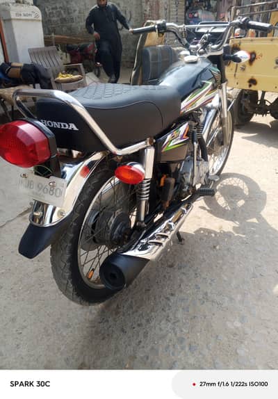 Honda CG 125 2016 model Karachi number cplc clear engine seal ha