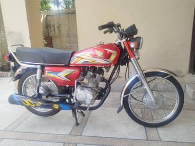 Honda 125. All ok.  0306/40/43/704.