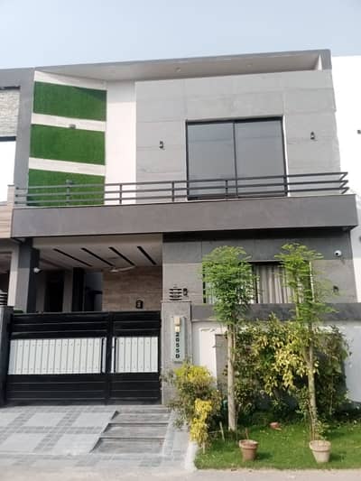 5 Marla Semi Furnished Slightly Used House for Sale at DHA 9 Town Lahore