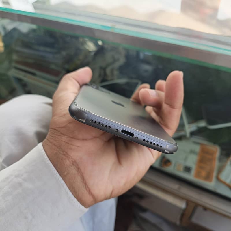 Apple iPhone 11 2