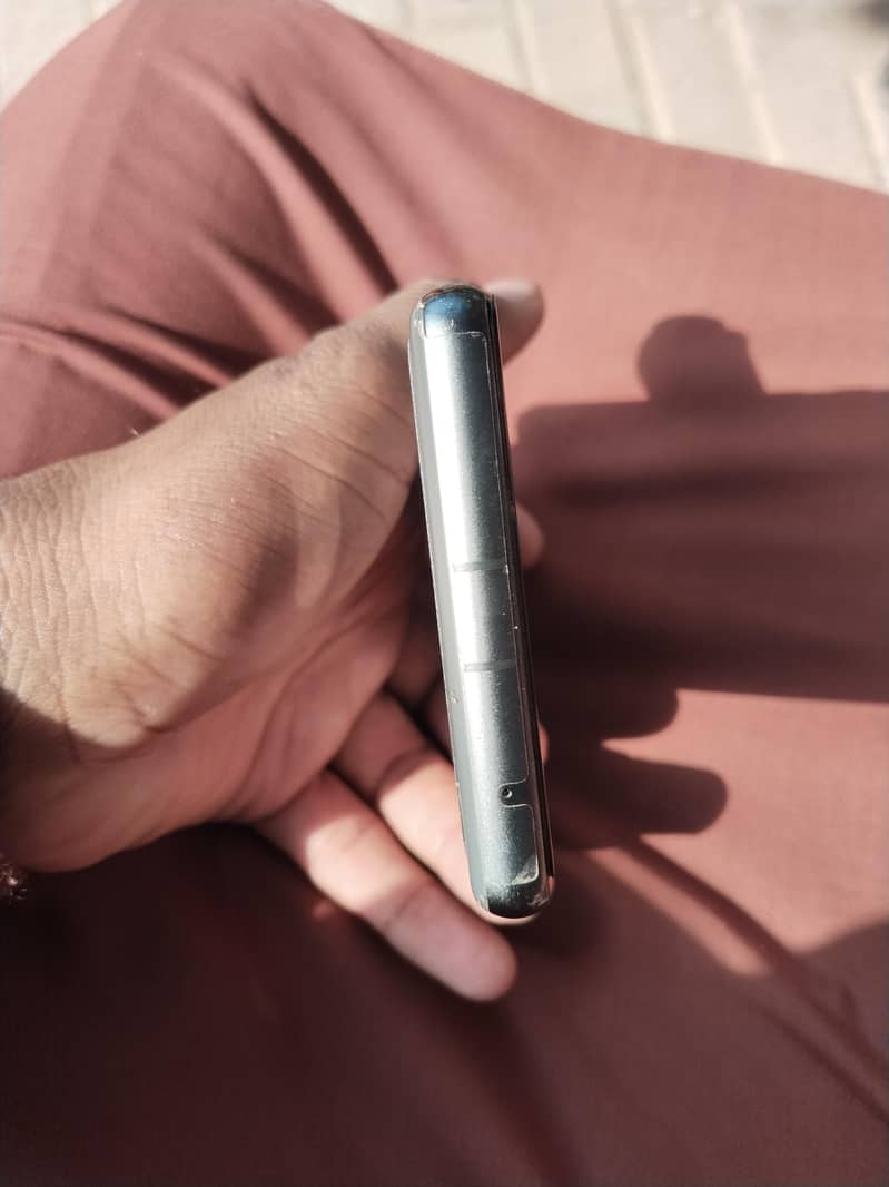 Google Pixel 7a 5