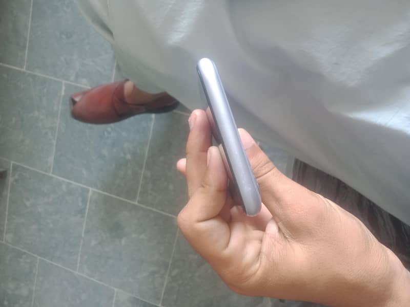 Apple iPhone 11 2