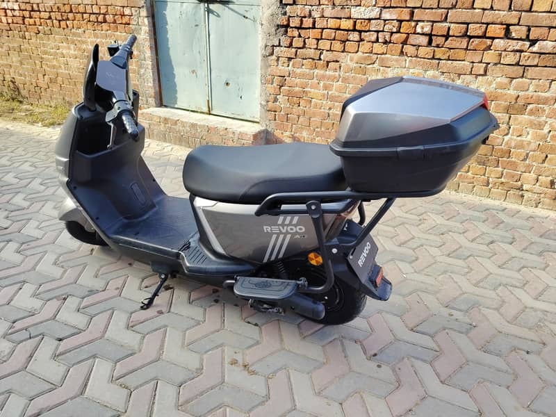 revoo a12 4