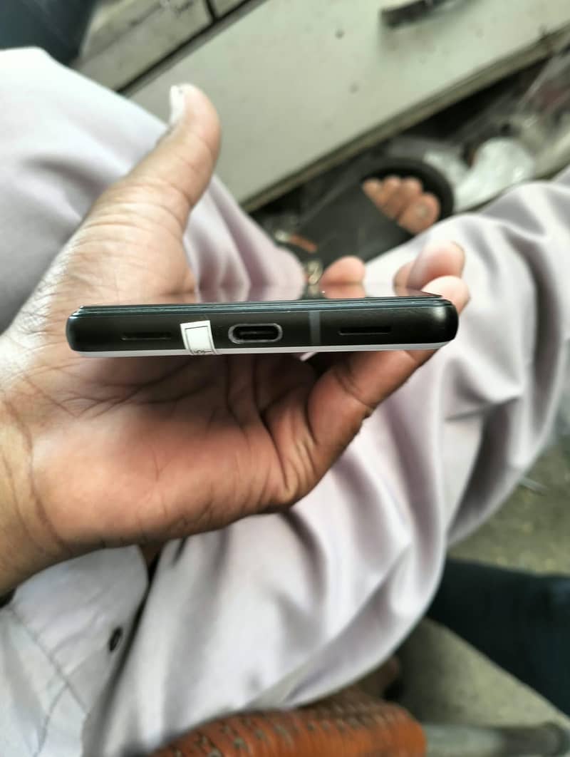 Google Pixel 6a 1
