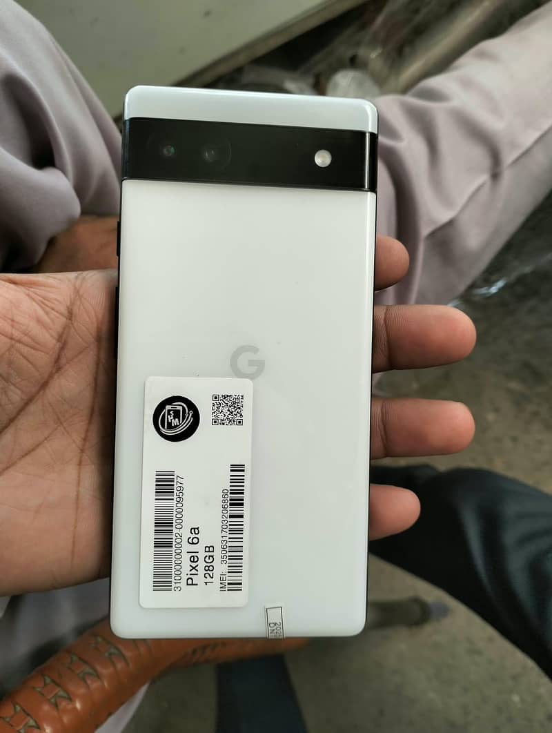 Google Pixel 6a 5