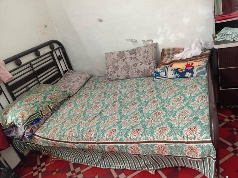 bed iron 1