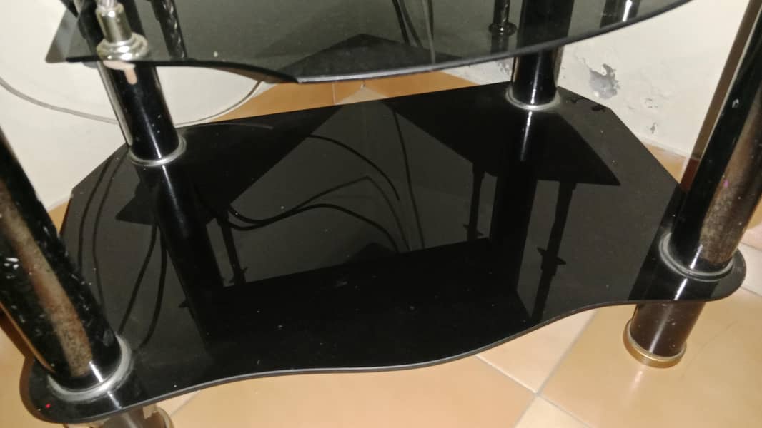 T. V Trolley 2
