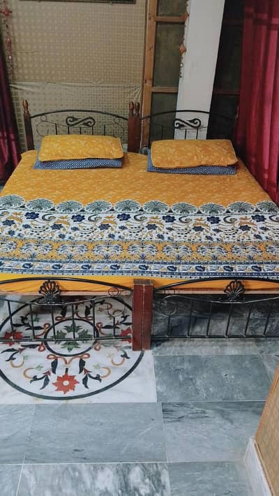 2 Iron Single Beds (Can be used as Double Bed) for Sale