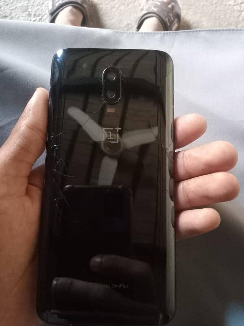 One Plus 6T 1