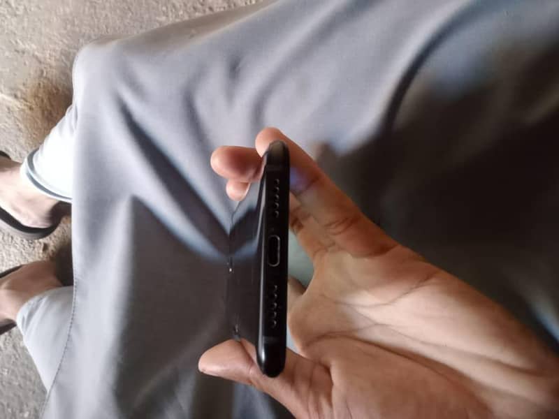 One Plus 6T 5