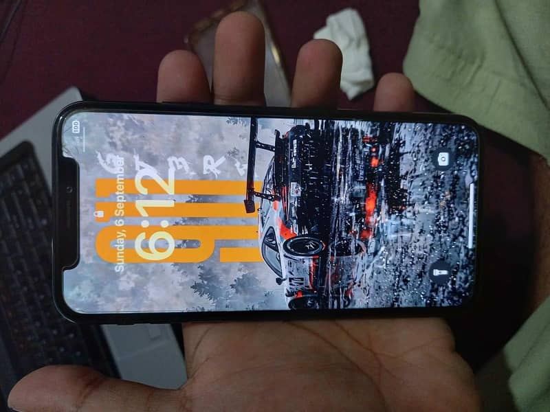 Apple iPhone XS 3