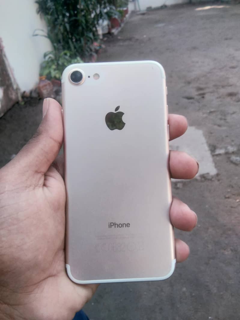 Apple iPhone 7 Plus 8