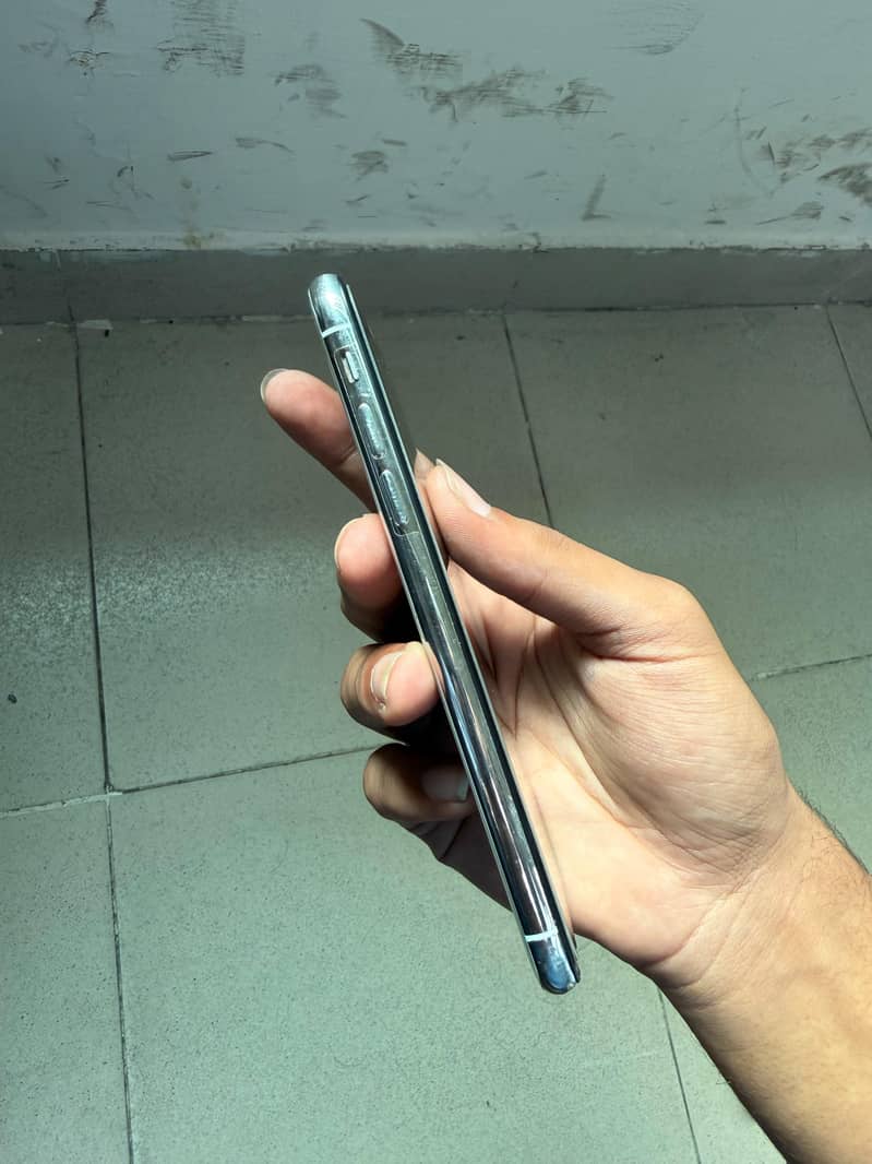 Apple iPhone X 1