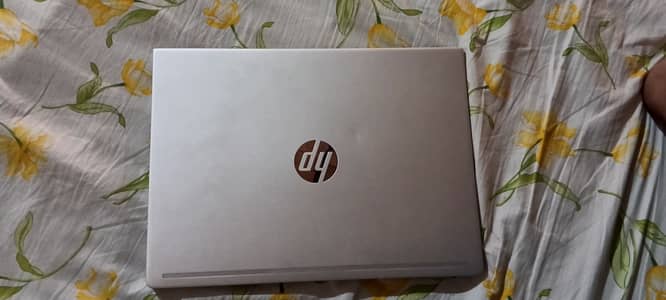 Hp i5 10th gen Laptop  with charger and mouse 