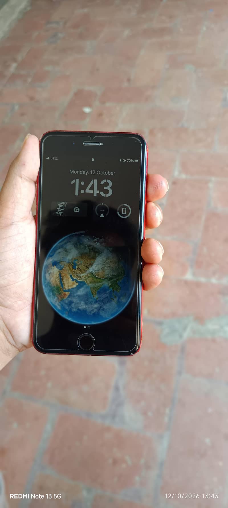 Apple iPhone 8 Plus 1