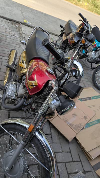 Honda  CG125S GOLD EDITION