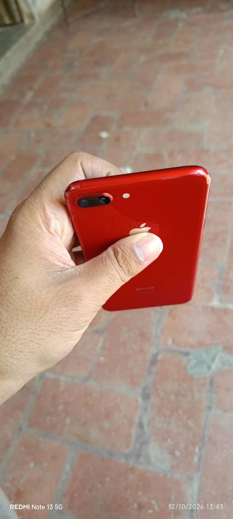Apple iPhone 8 Plus 2