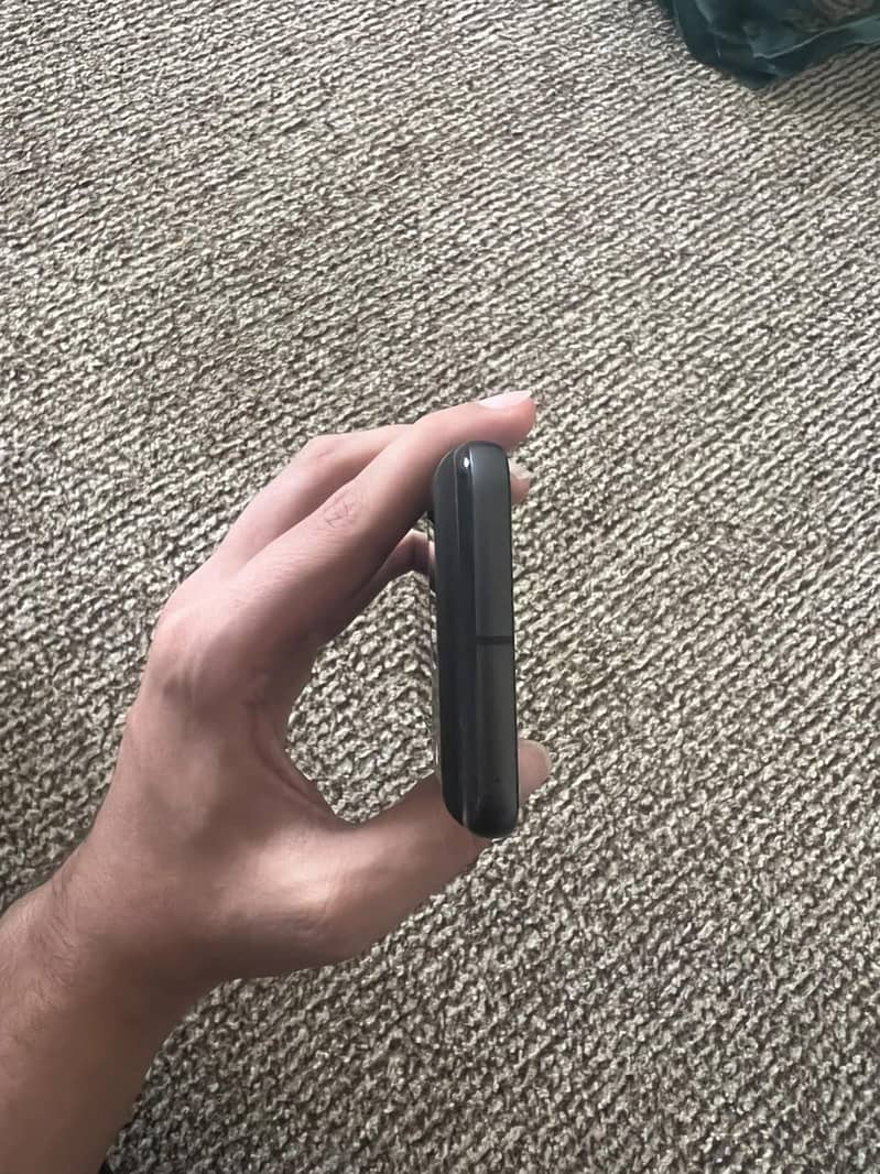 Google Pixel 8 (10/10 condition) 2
